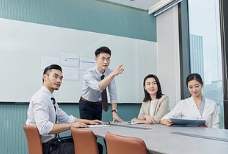 現(xiàn)代VI設(shè)計(jì)有著靈活性、全球化傳播能力以及數(shù)據(jù)驅(qū)動的精準(zhǔn)策略